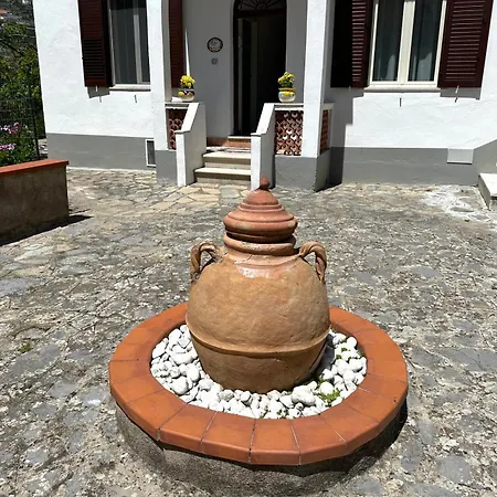 Simona House * ラヴェッロ