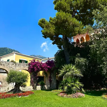 Simona House